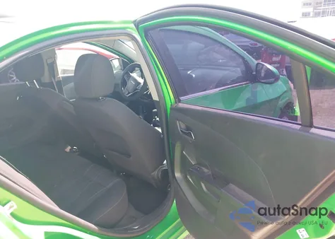 2015 Chevrolet Sonic Lt Manual из США, поврежденный, VIN 1G1JD5SB2F4135768